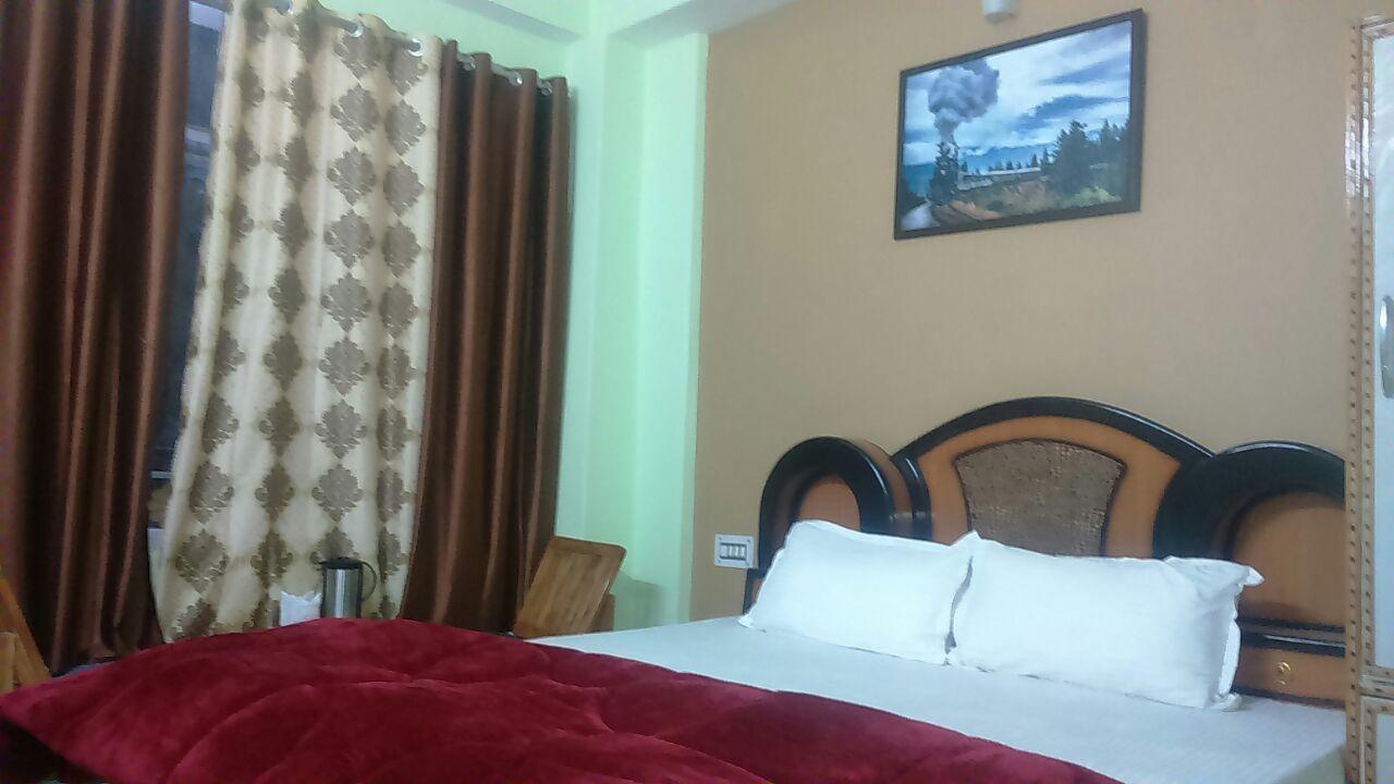 Hotel Mansarovar Banjar Ngoại thất bức ảnh